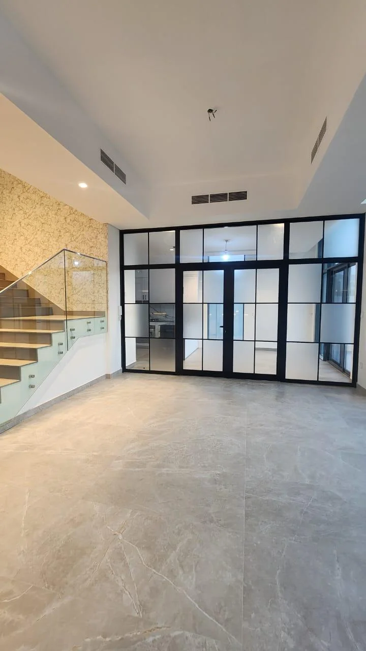 Lifenity Building Contracting - aluminium and glass works 1